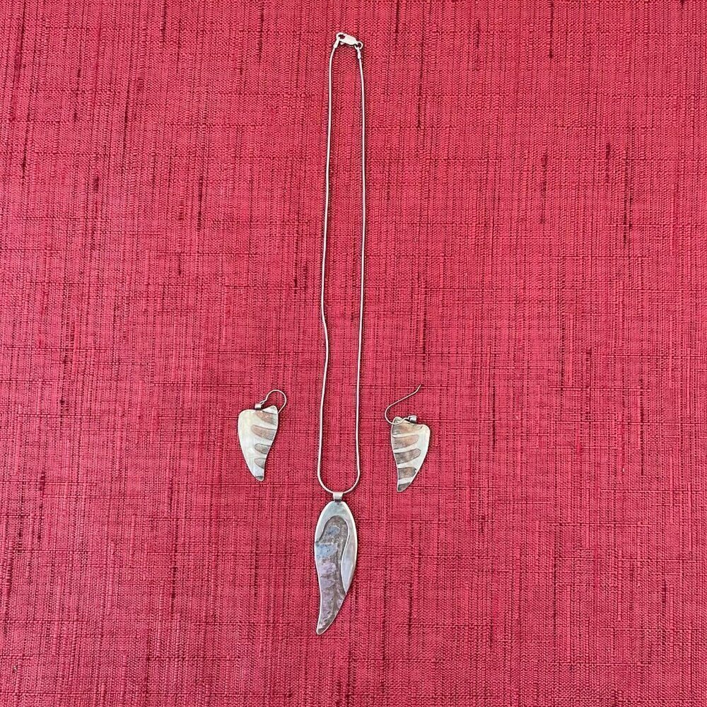 Jessie Senecal Handmade Sterling Sliver "Cattail" Locket Necklace and Earrings - Picture 5 of 5